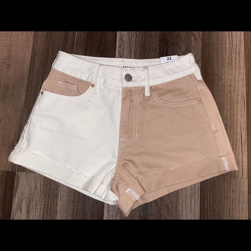 Pac Sun Brown & Beige Mom Shorts 🤎